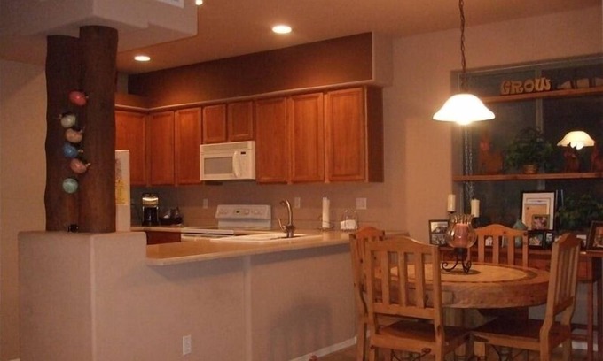 Fountain Hills House | 3 Bed 2.5 Bath Townhouse - 2 Blocks from Downtown Fountain Hills