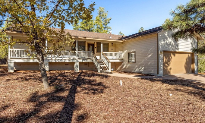 Lakeside Cabin | 3 bed 2 bath cabin in Pinetop-Lakeside: WiFi, Fenced yard, AC, Wood Pellet Stove