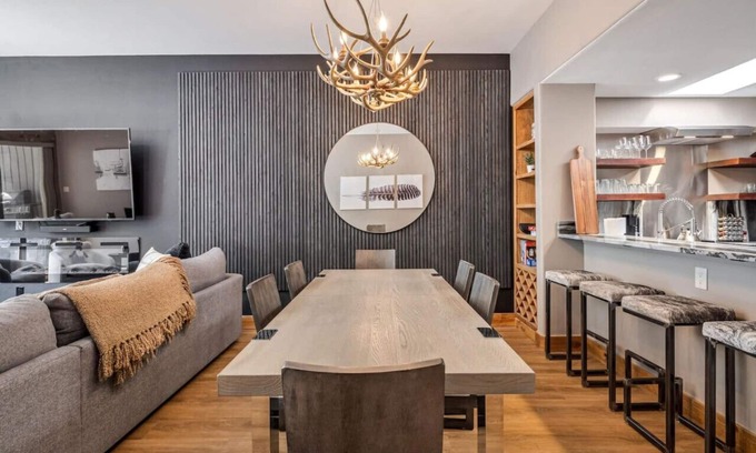 Avon Condo | 3 Bed/2 Bath Central Upscale Home near BC & Vail
