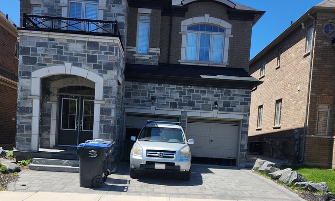 Brampton Apartment | 3 bed, 2 washroom basement, 20 mins to airport in a good neighborhood