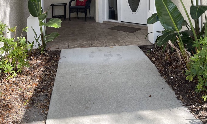 Trailer Estates Villa | 3 Bed 3.5 Bath Home with Den in Bradenton right next to IMG and Sarasota!