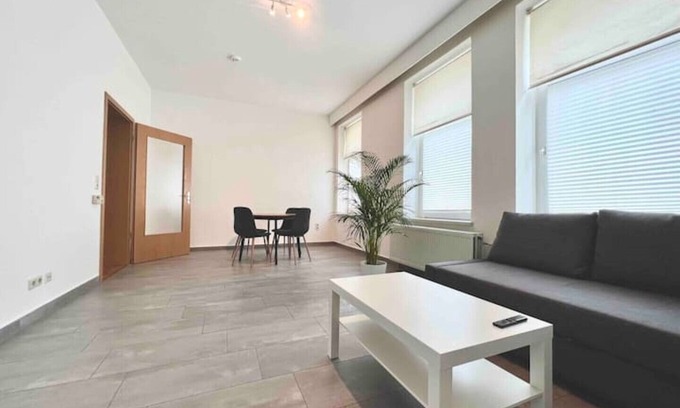 Vahrenwald Apartment | 3 bed accommodation Vahrenwald