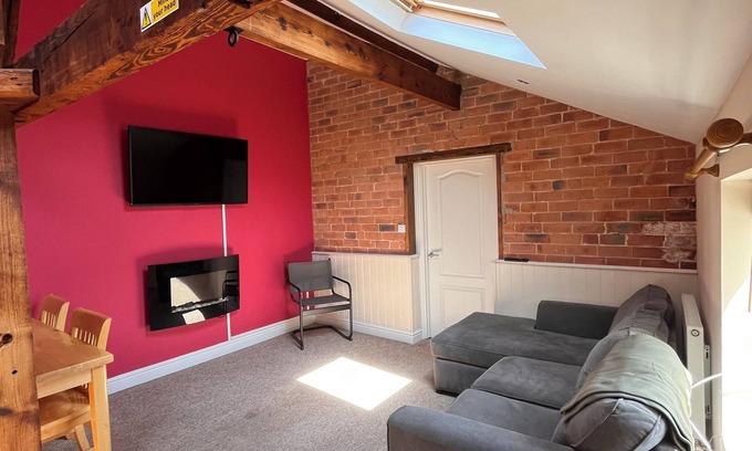 Grantham Apartment | 3 bed apartment - Sleeps 6. Perfect for contractors.