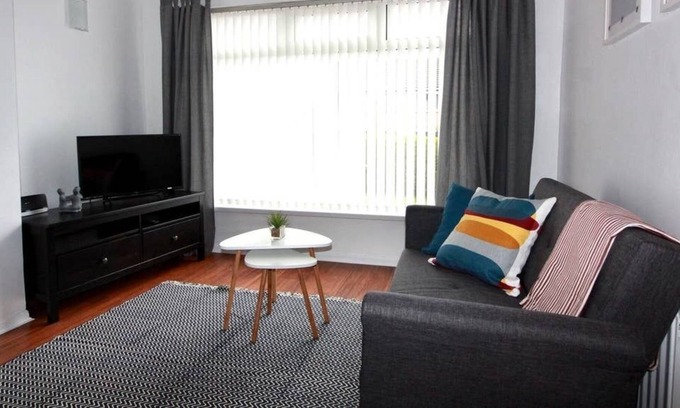 Newtownabbey Apartment | 3 bed house in suburbs of Belfast