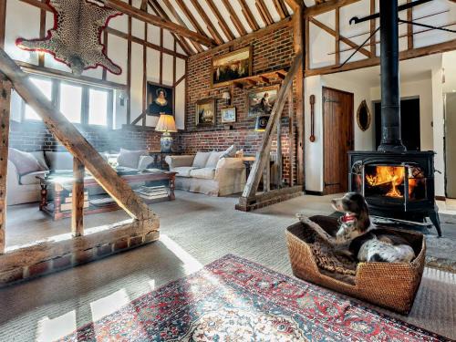 Heathfield House | 3 Bed in Heathfield 93718