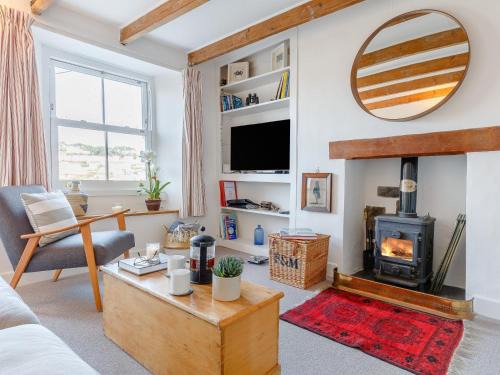 Polruan House | 3 Bed in Polruan PC009