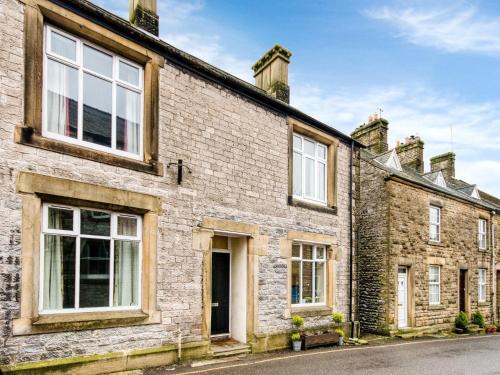 Tideswell House | 3 Bed in Tideswell 77955