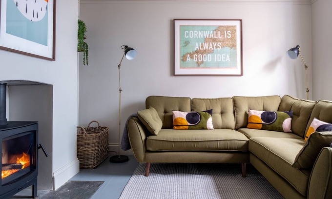 Cawsand Cottage | 3 Bed luxury cottage in Cornish coastal village perfect for families
