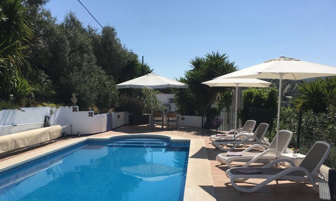 Villanueva de Algaidas House | 3 Bedroom accommodation with private swimming pool, close to Lake Iznájar.