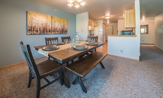 Billings Condo | 3 Bedroom 2 bath luxury condo, 5 minutes from the medical corridor and downtown