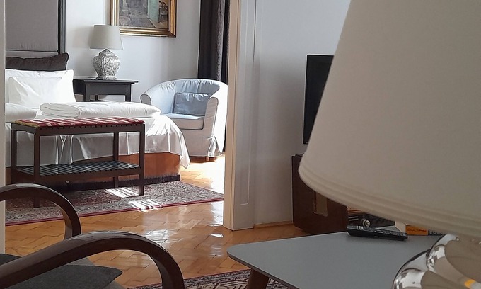 Terezvaros Apartment | 3 bedroom 2 bathrooms & balcony suite in OLD JEWISH quarter at Opera with 2 AC