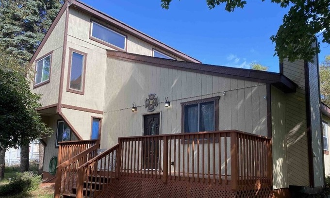 Tunkhannock Township Cottage | 3 bedroom 2 full bathroom cottage by the lake