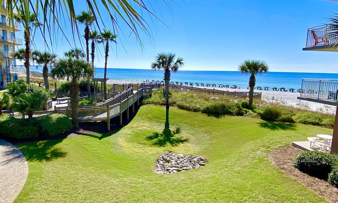 Fort Walton Beach Condo | 3 bedroom 3 bath direct view of pools, ocean, and beach. Beach service included