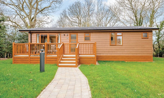 Holton Heath Ski Chalet | 3 bedroom accommodation in Holton Heath