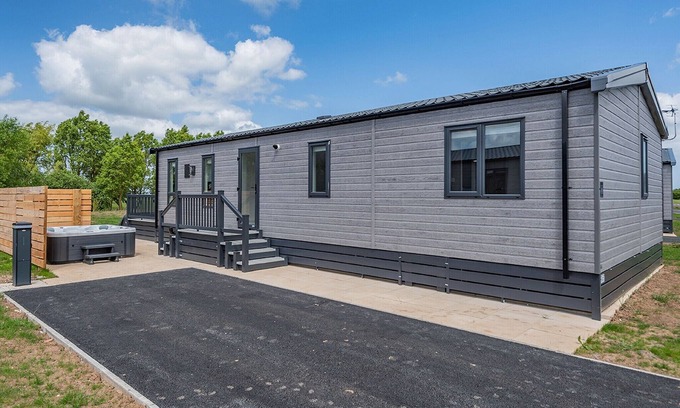 Addlethorpe Cabin | 3 bedroom accommodation in Addlethorpe