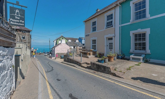 New Quay Cottage | 3 bedroom accommodation in New Quay