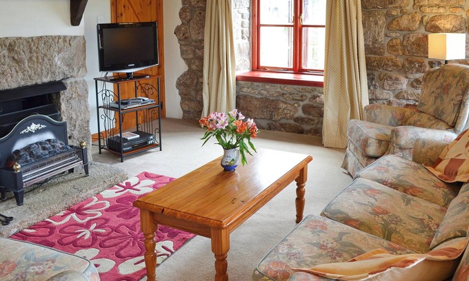 Trewellard Cottage | 3 bedroom accommodation in Trewellard, near Penzance