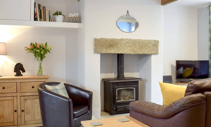 Eldwick Cottage | 3 bedroom accommodation in Eldwick, near Bingley