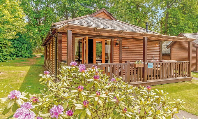 Tilford Ski Chalet | 3 bedroom accommodation in Tilford, Farnham