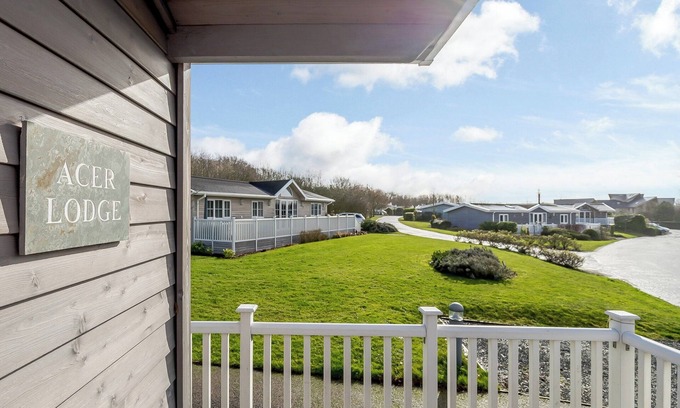 Hundall Cottage | 3 bedroom accommodation in Mercia Marina, Willington