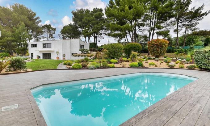 Allauch House | 3 bedroom accommodation in Allauch