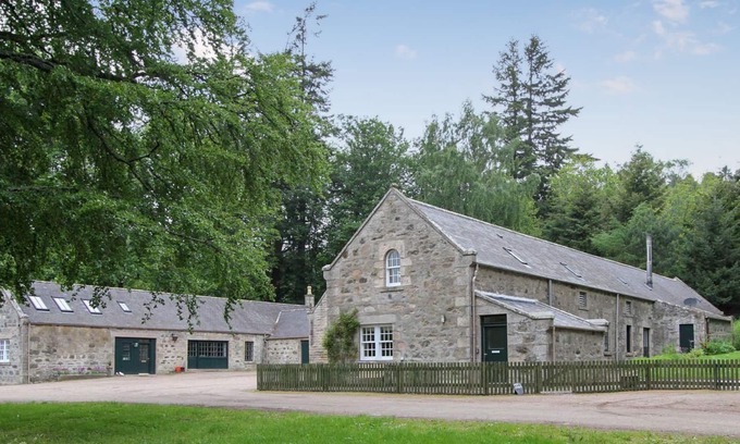 Alford Cottage | 3 bedroom accommodation in Glenkindie, near Alford
