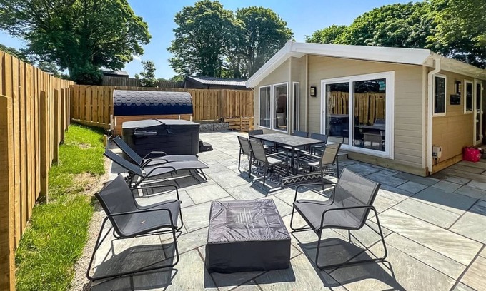 Leedstown Ski Chalet | 3 bedroom accommodation in Hayle