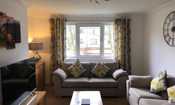 Fort William Apartment | 3 Bedroom Apartment sleeps 5 in Fort William, outdoor capital of the UK.