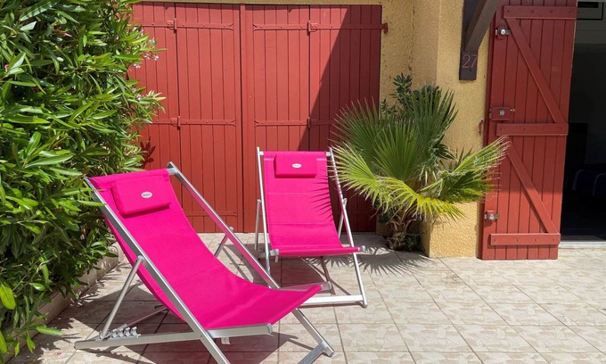 Gruissan House | 3-Bedroom Beachfront House with Pool in Gruissan