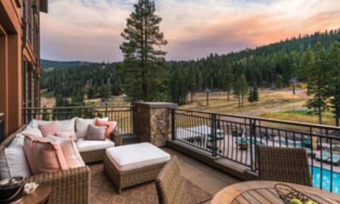 Truckee Condo | 3 Bedroom Condo, Sleeps 10, at Ritz Carlton Lake Tahoe!