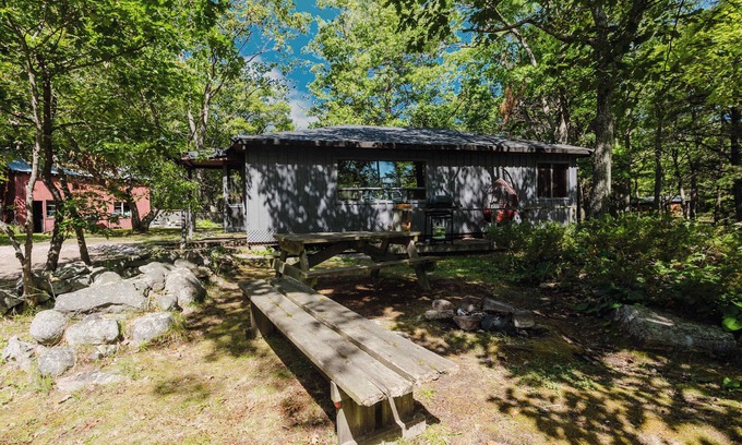 Carling House | 3-Bedroom Cottage #9 - Sand Bay