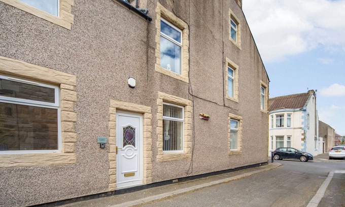 Woodhorn Cottage | 3 bedroom accommodation in Newbiggin-by-the-sea, near Morpeth