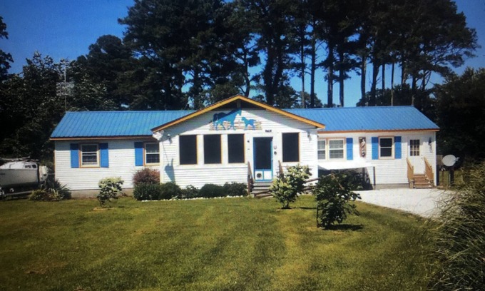 Chincoteague Apartment | 3 Bedroom House with adjoining small hosts apartment, may/may not be occupied