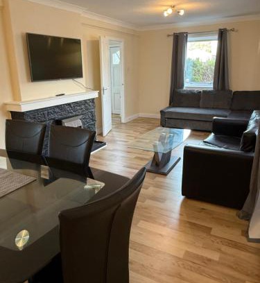 Kirkcaldy House | 3 bedroom home Kirkcaldy