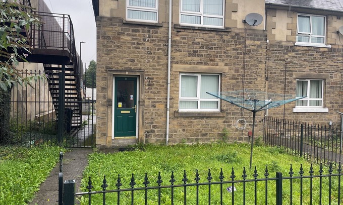 Bradford House | 3 Bedroom House in Bradford