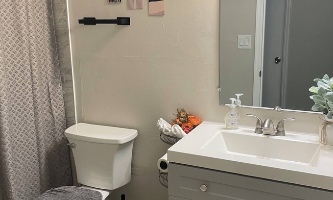 Riverdale House | 3-bedroom house in fabulous Atlanta with WiFi, AC