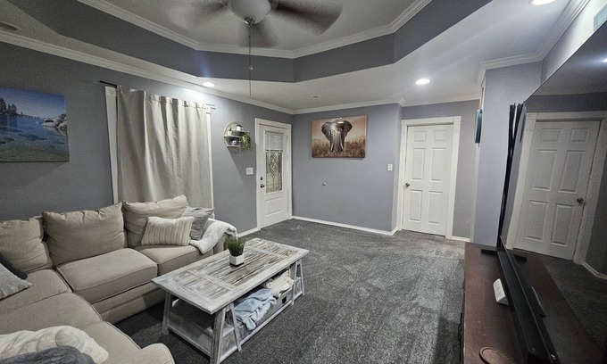 Benson House | 3-bedroom house in terrific Omaha with WiFi, AC