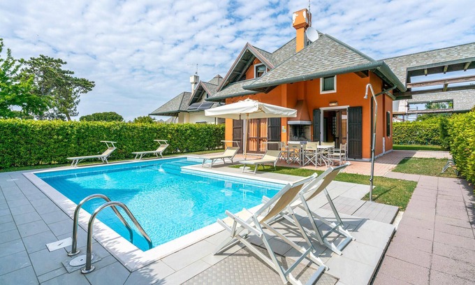 Isola Albarella House | 3 bedroom lovely home in Albarella RO