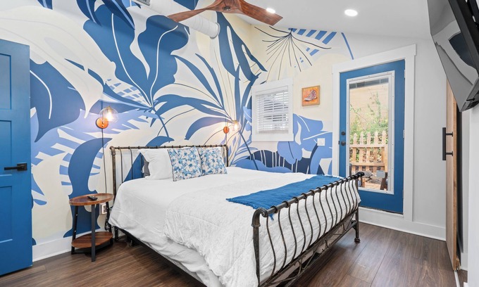 Atlanta House | 3 Bedroom near Midtown & Stadium, King Bed, Quiet Neighborhood, Pets Welcome