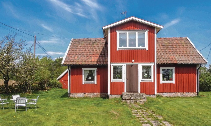 Markaryd Municipality House | 3 bedroom nice home in Strömsnäsbruk