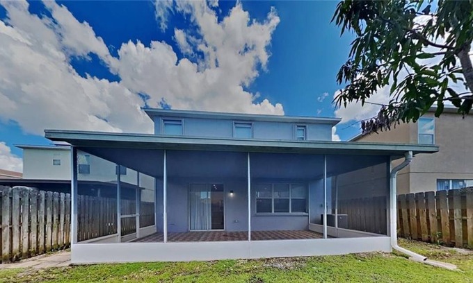 Gibsonton Apartment | 3 Bedroom Single family 424857 by Houzlet