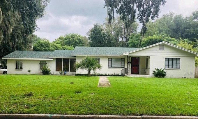 Northwest Orlando Apartment | 3 Bedroom Single family L-422237 by Houzlet