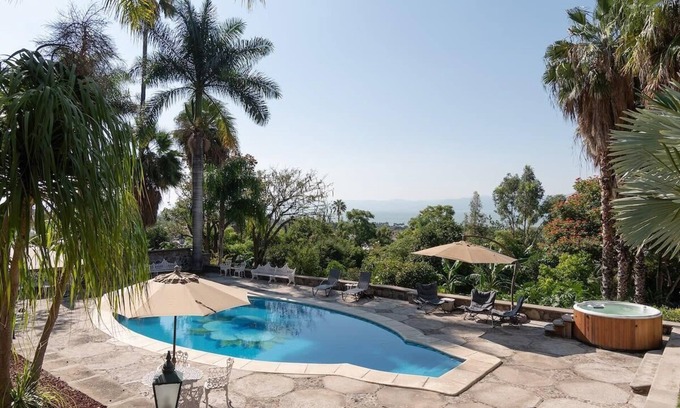 Ajijic Villa | 3 Bedroom Spacious Villa with Pool & Lake view