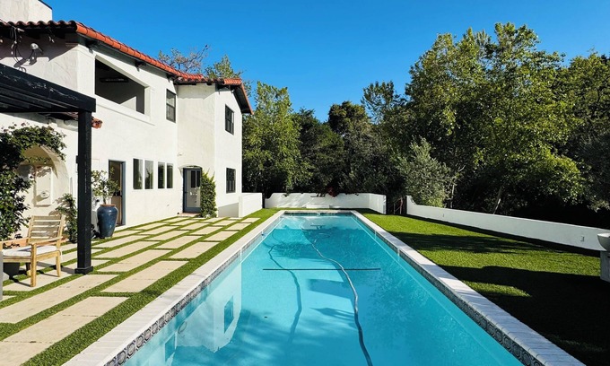 San Luis Obispo House | 3 Bedroom Spanish Style Ranch Retreat with Pool