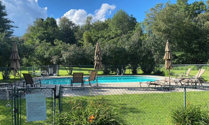 Stowe Area House | 3 Bedroom Townhouse privately set off of Mountain Road in the heart of Stowe
