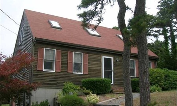 Harwich House | 3 Bedroom - Vacation Getaway in a Cozy Cape Cod Home!