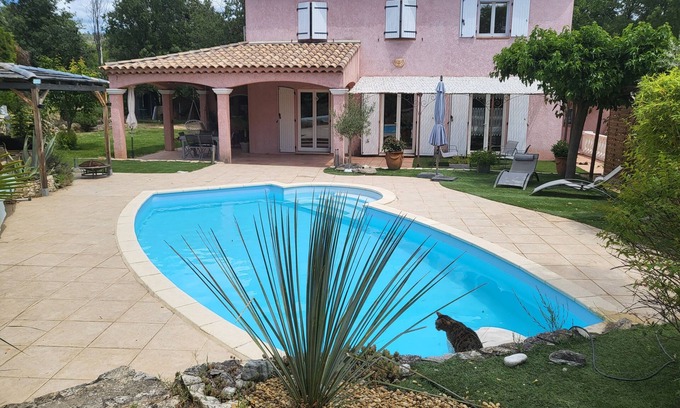Pourrieres Villa | 3 Bedroom Villa in PourriÃ¨res