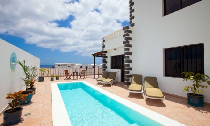 Puerto del Carmen Villa | 3 Bedroom Villa (plus double bed/games room) Private Pool, Jacuzzi, Sea View
