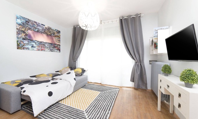 Villejuif Apartment | 3 bedrooms - 3 bathrooms - air conditioning - parking - quiet location