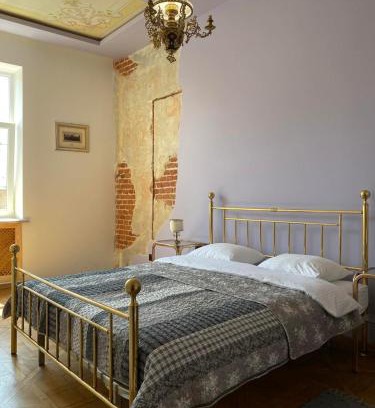 Lviv City Center Apartment | 3 bedrooms apartment on Nasypna 3